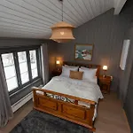 펜션 Newly Renovated In Nesfjellet, 네스뷔엔