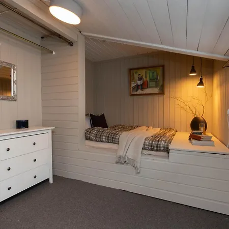 Newly Renovated In Nesfjellet,