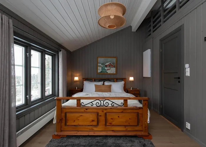 Newly Renovated In Nesfjellet,